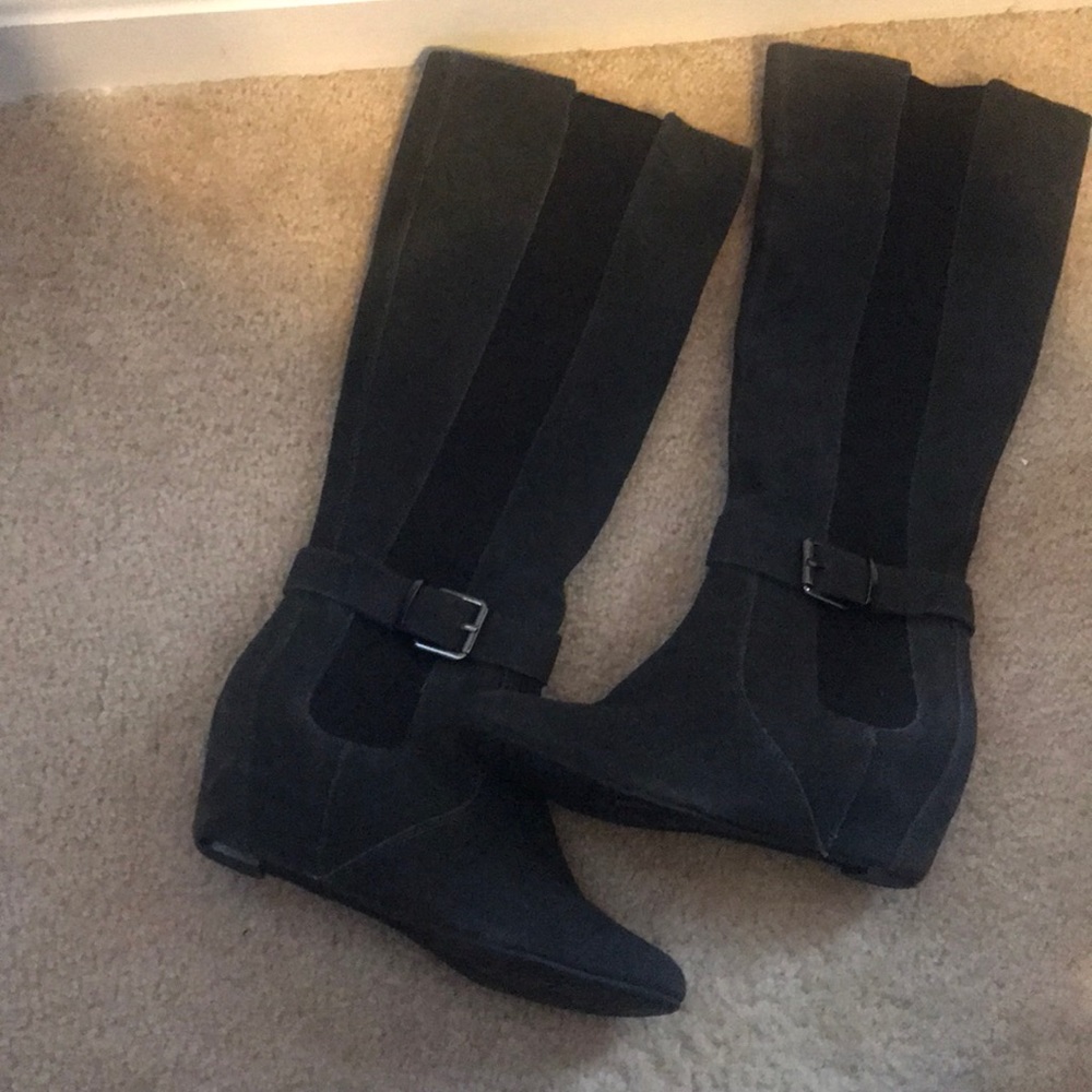 Donating soon! Kenneth Cole calf boots